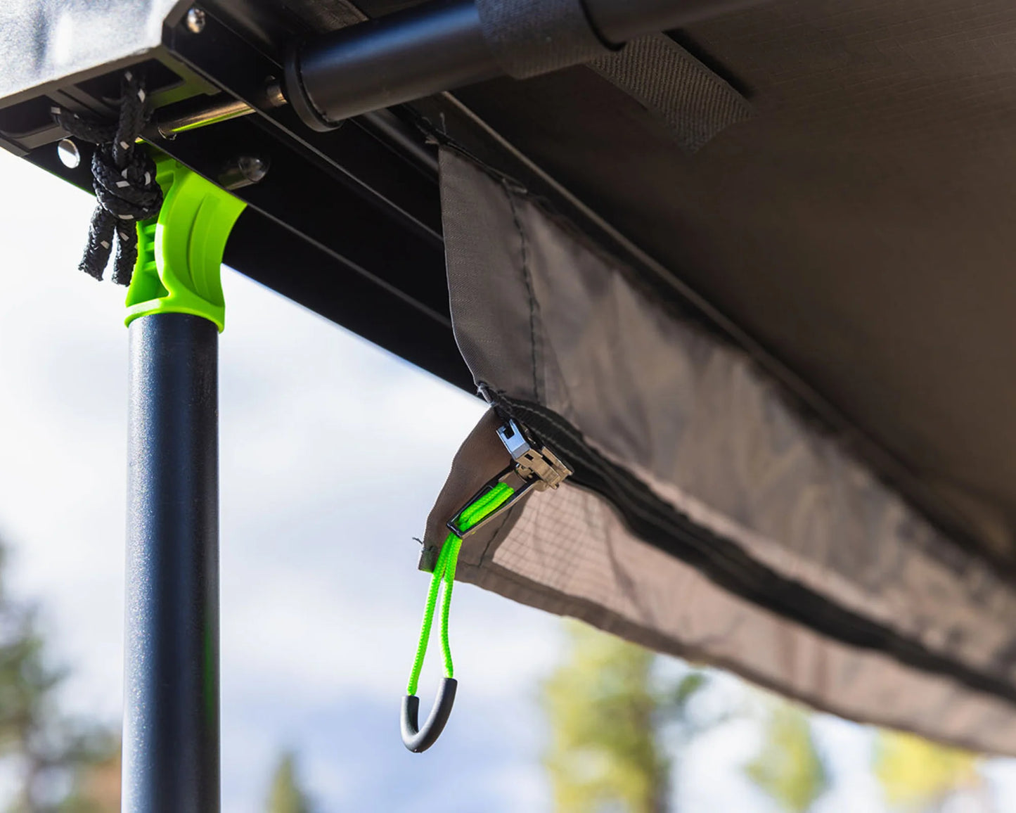 DeltaWing 90° Awning Compact Blackout Shade with LED Lighting-Ironman 4x4 IAWNINGXT