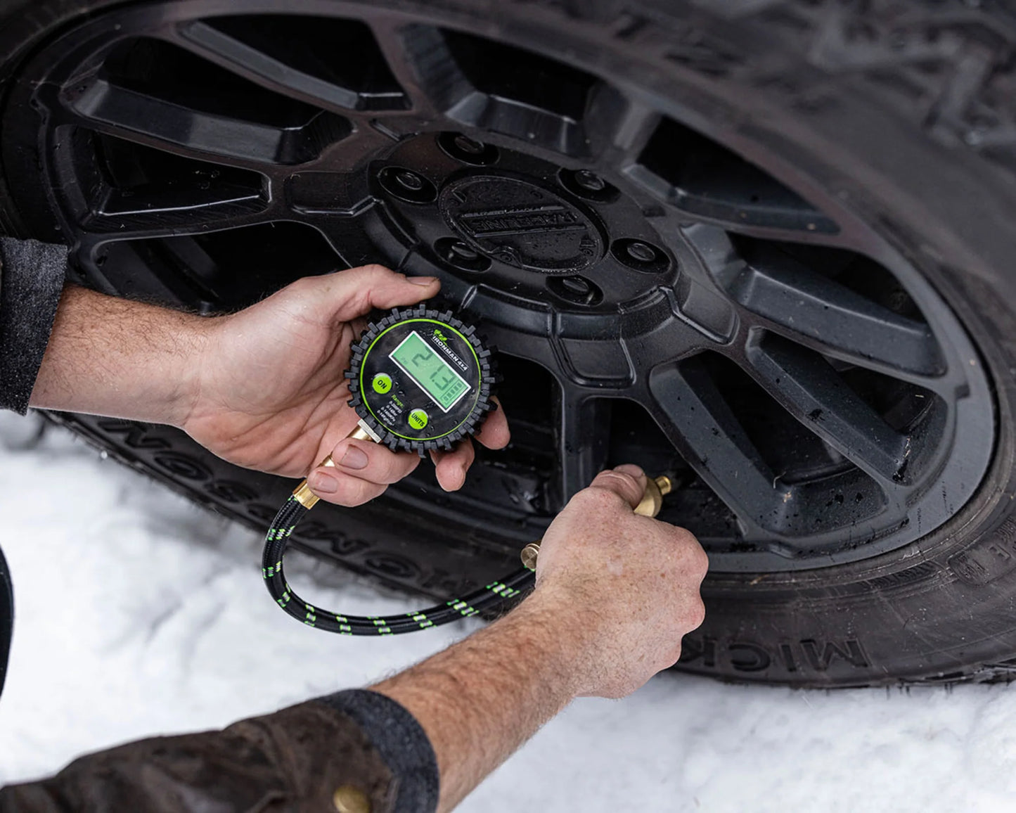 Speedy Digital Tire Deflators (Digital Display) - Ironman 4x4 ISPEEDYD