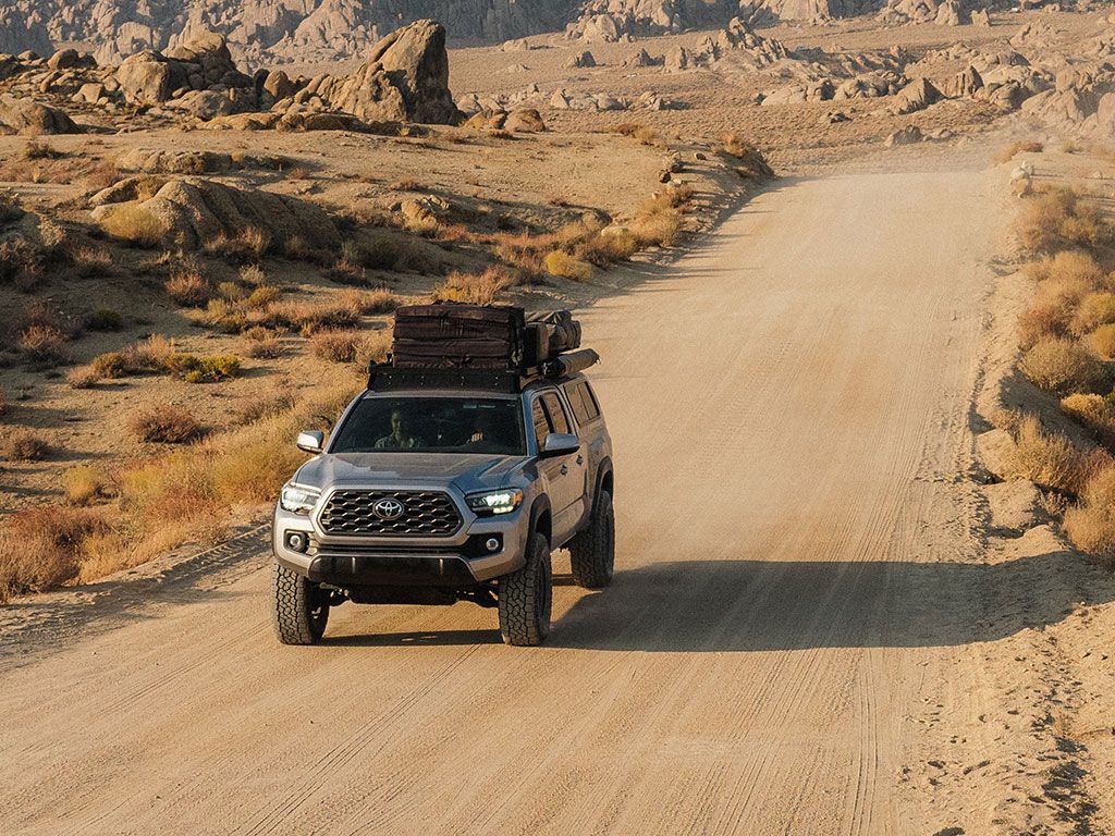 Slimline II Low Profile Roof Rack – Toyota Tacoma Double Cab (2005–2023, 2nd & 3rd Gen)- Front Runner - KRTT005T