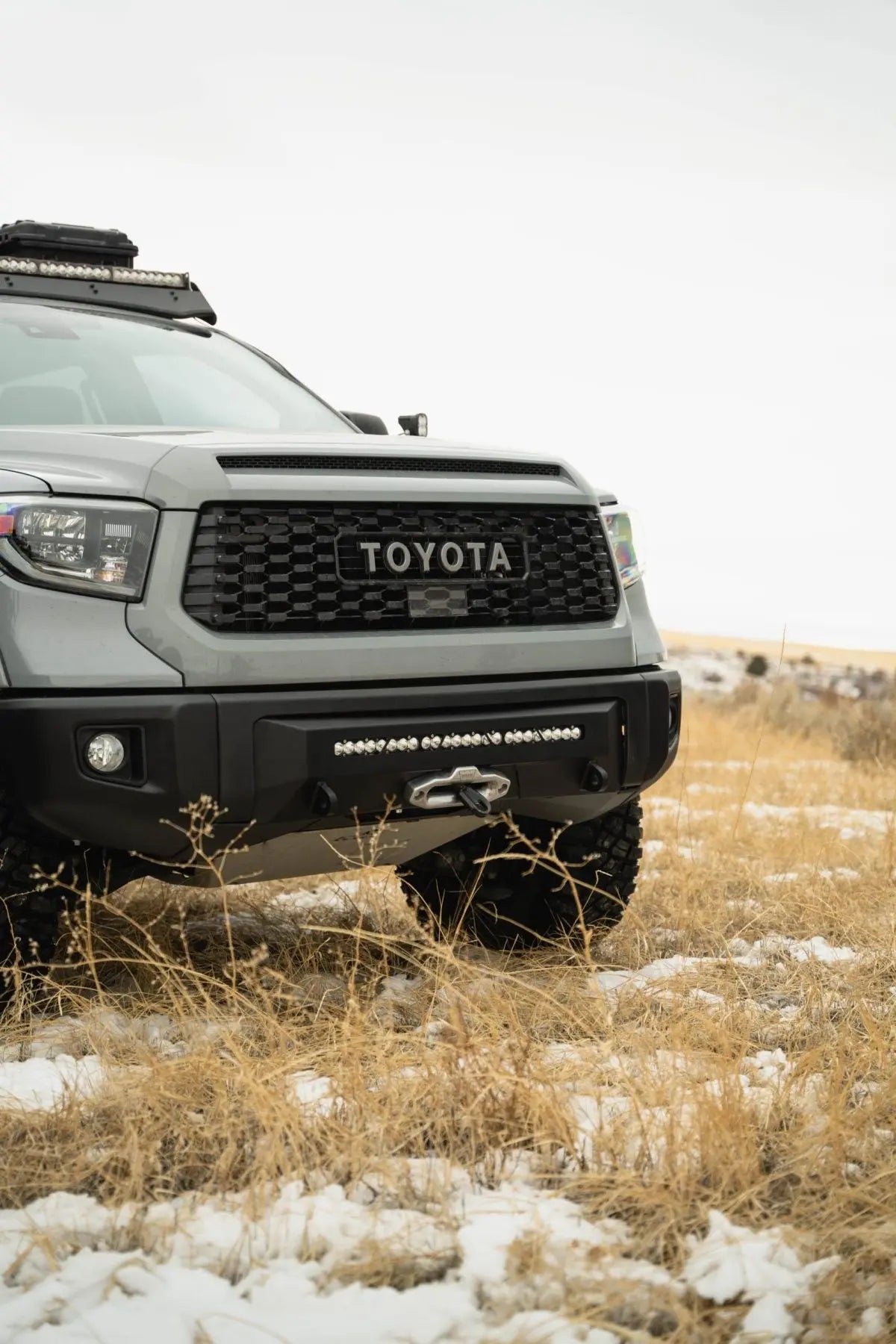 Toyota Tundra Covert Front Bumper (2014–2021) - Prinsu 200-000-012-011 Prinsu Design