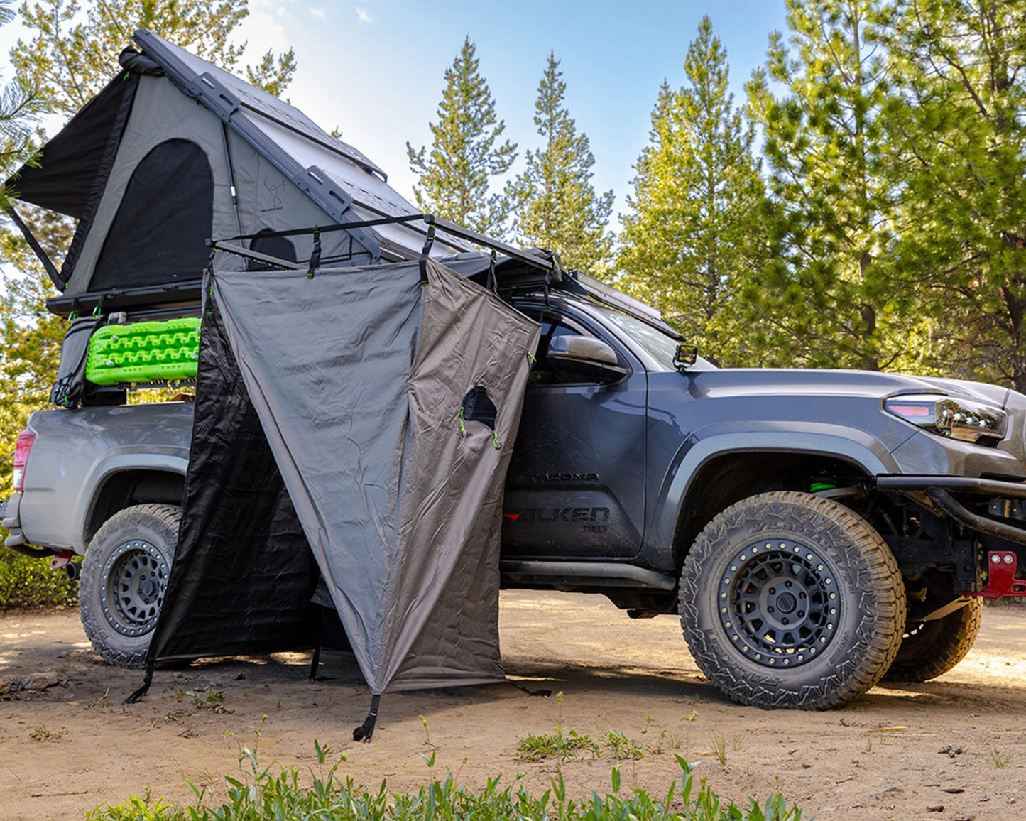 DELTAWING ENSUITE PRIVACY SHOWER TENT- IRONMAN 4X4  IENSUITEXT