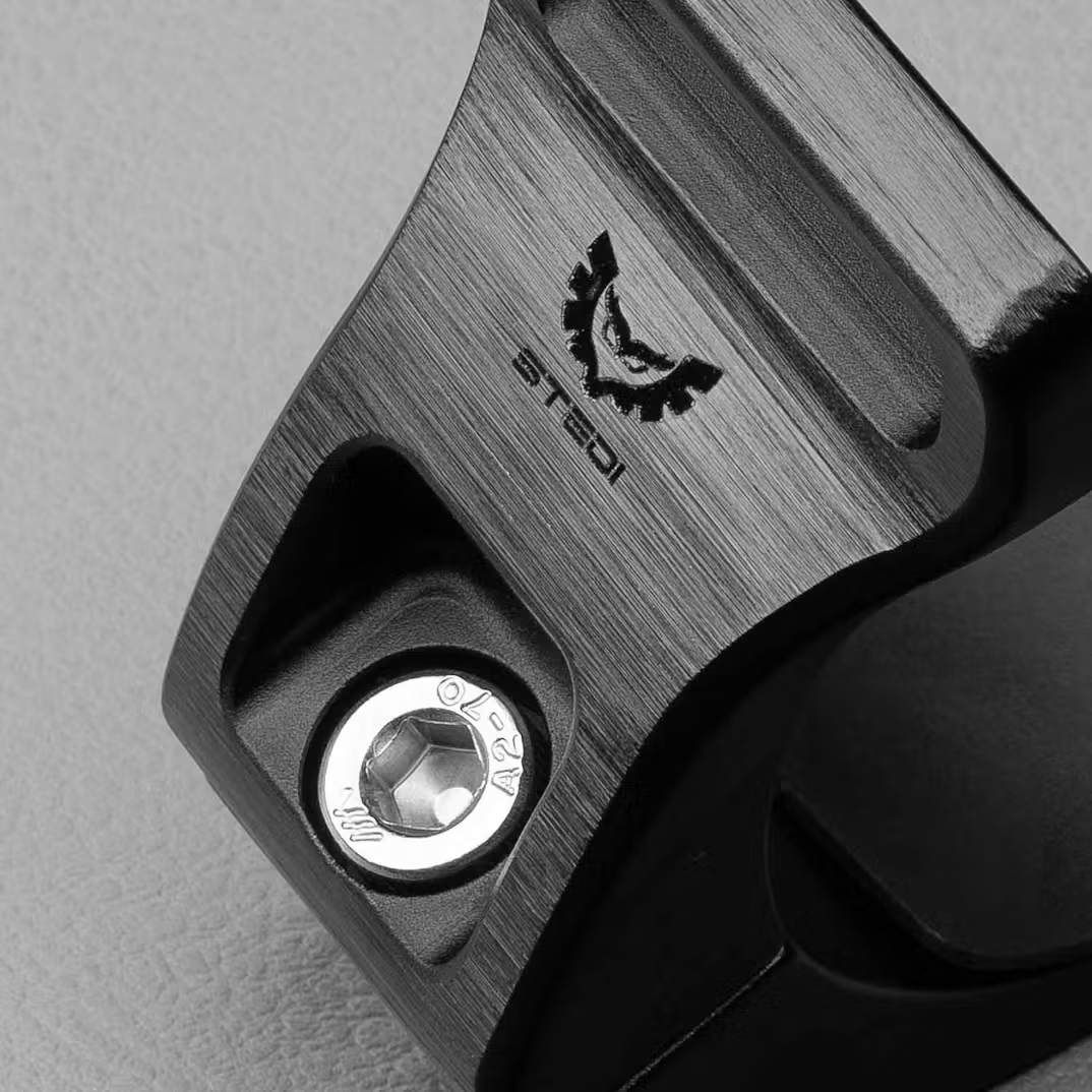 Clam Bracket - Evo Light Bar- Stedi CLAM-BRK-BND